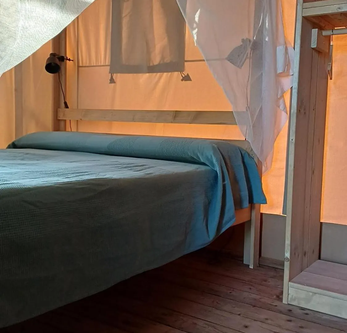 Glamping Podere Angiotto Lodge Quercia Magliano in Toscana Luxury tent